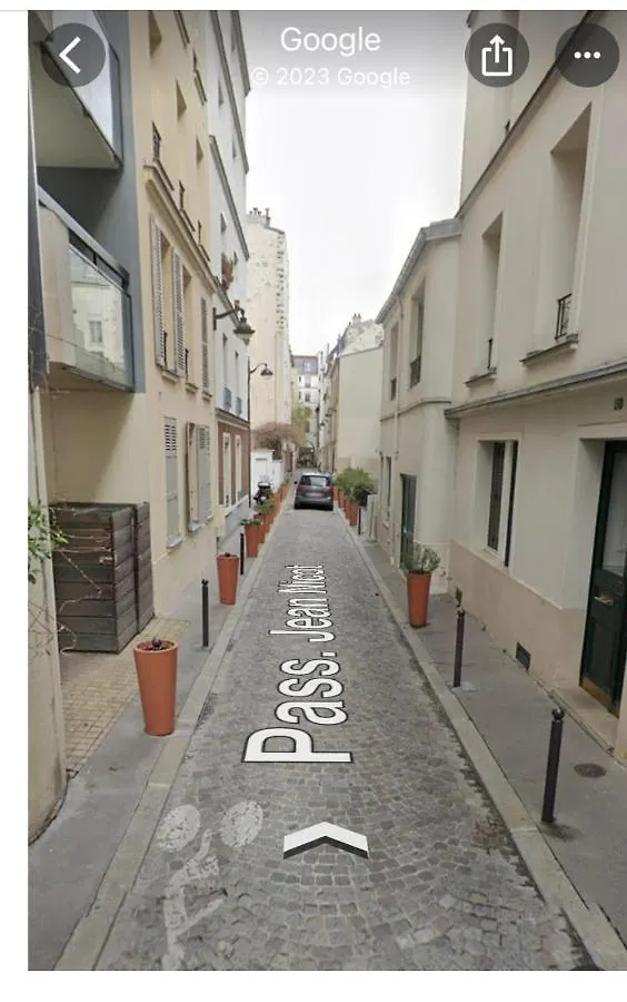 Studio Parisien Tout Eiffel 7E 0*, Paris France