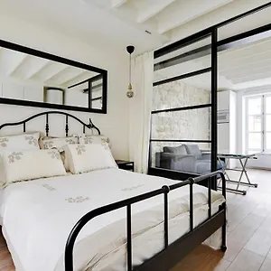 Apartment Invalides - Tour Eiffel, Paris